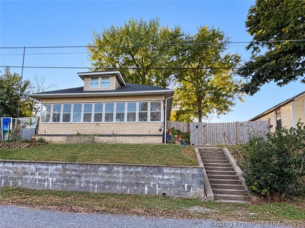 303 S Mill Street, Salem, IN 47167