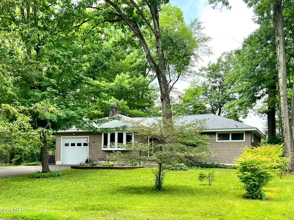 52 Brockley Drive, Delmar, NY 12054