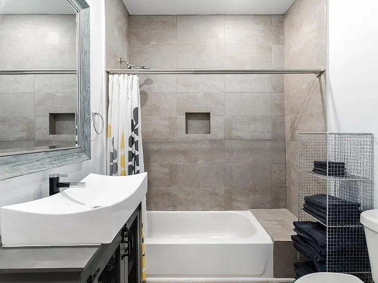 1473 Beecher St SW — Photo 10