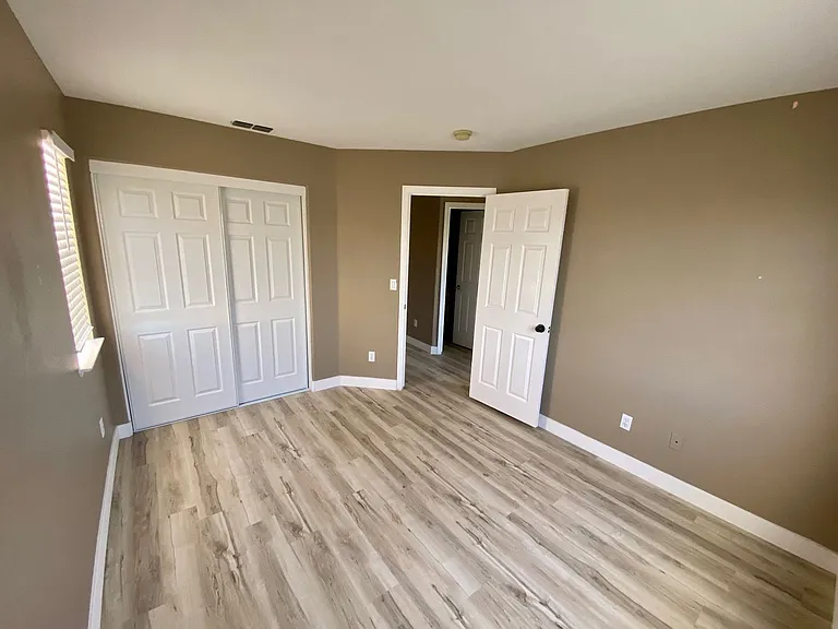 1422 Parkington Ln — Photo 16