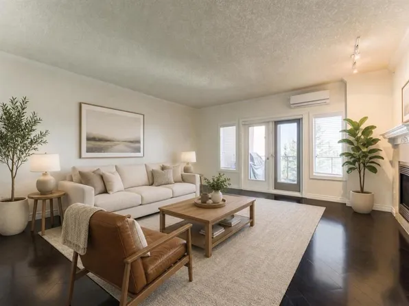 200 E Patina Ct SW #205, Calgary, AB T3H 4K9