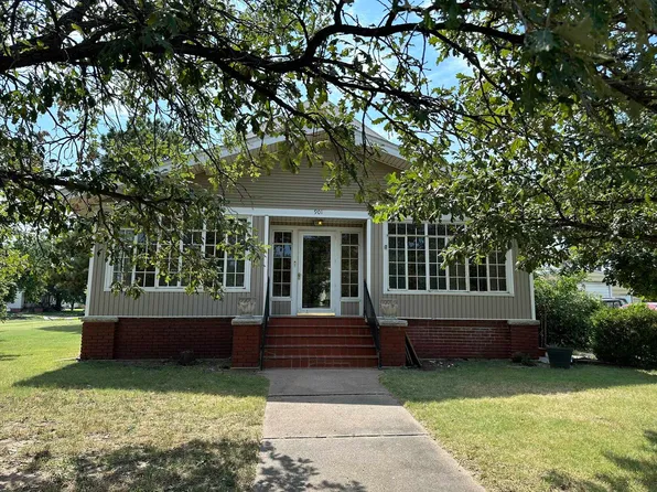 901 Williams St, Great Bend, KS 67530