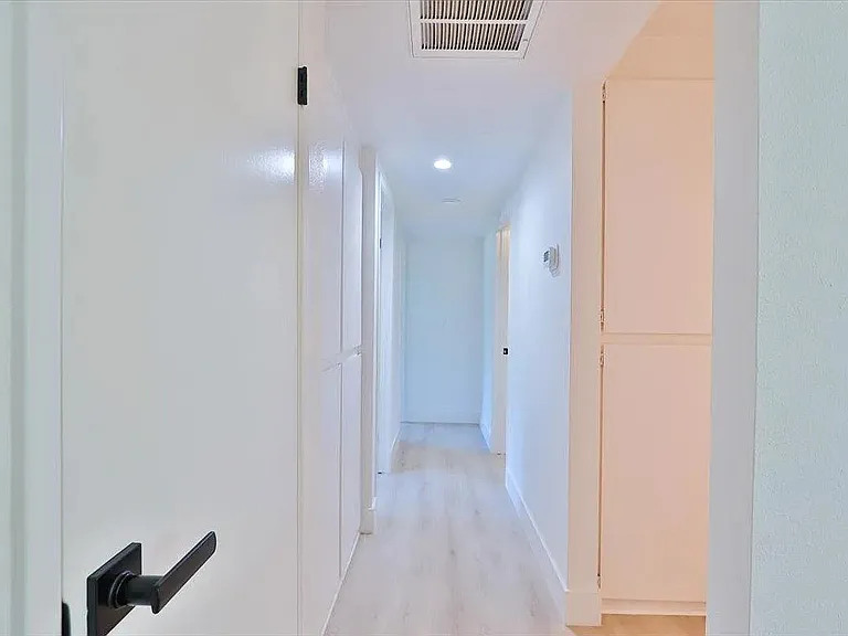 6821 Havenhurst Dr — Photo 15