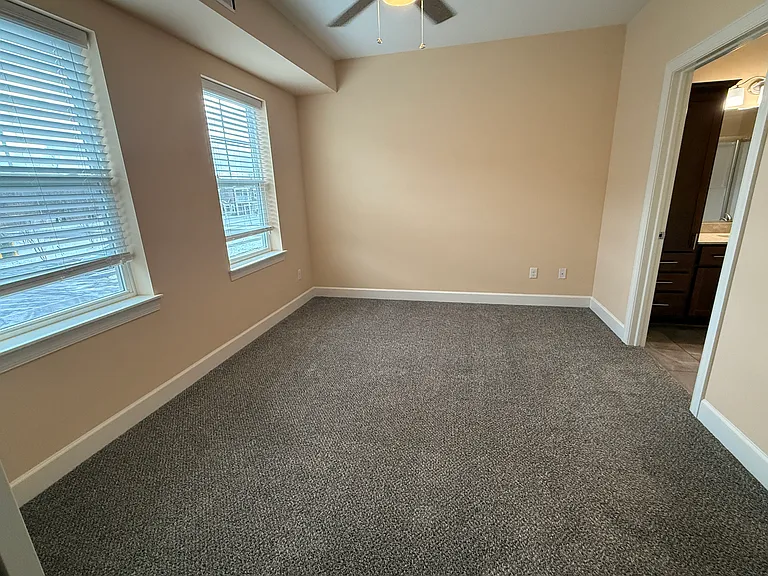 Dockside Village Apartments — Photo 66