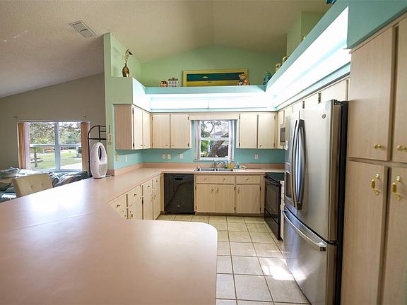 5th image of 7404 Cool Breeze Ct