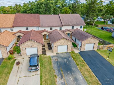 303 Admiral Dr, Harvard, IL, 60033