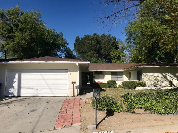 22819 Gershwin Dr, Woodland Hills, CA 91364