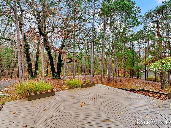 5th image of 10970 Wellington Dr NE