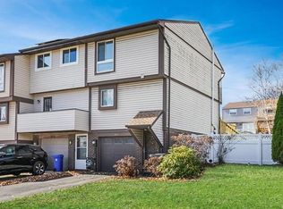 209 Cranbrooke Dr, Coraopolis, PA 15108