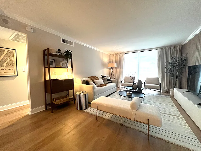 5555 Collins Ave #16V — Photo 2