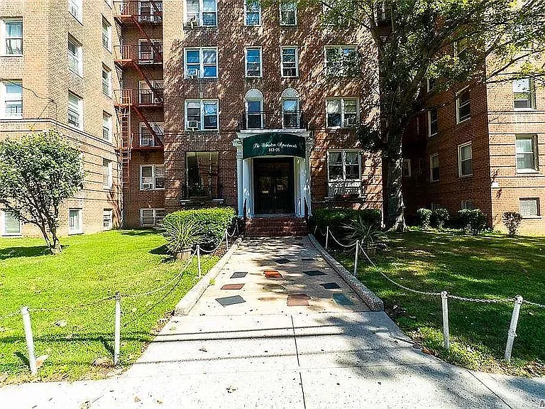 142-35 84th Dr #5B — Photo 1