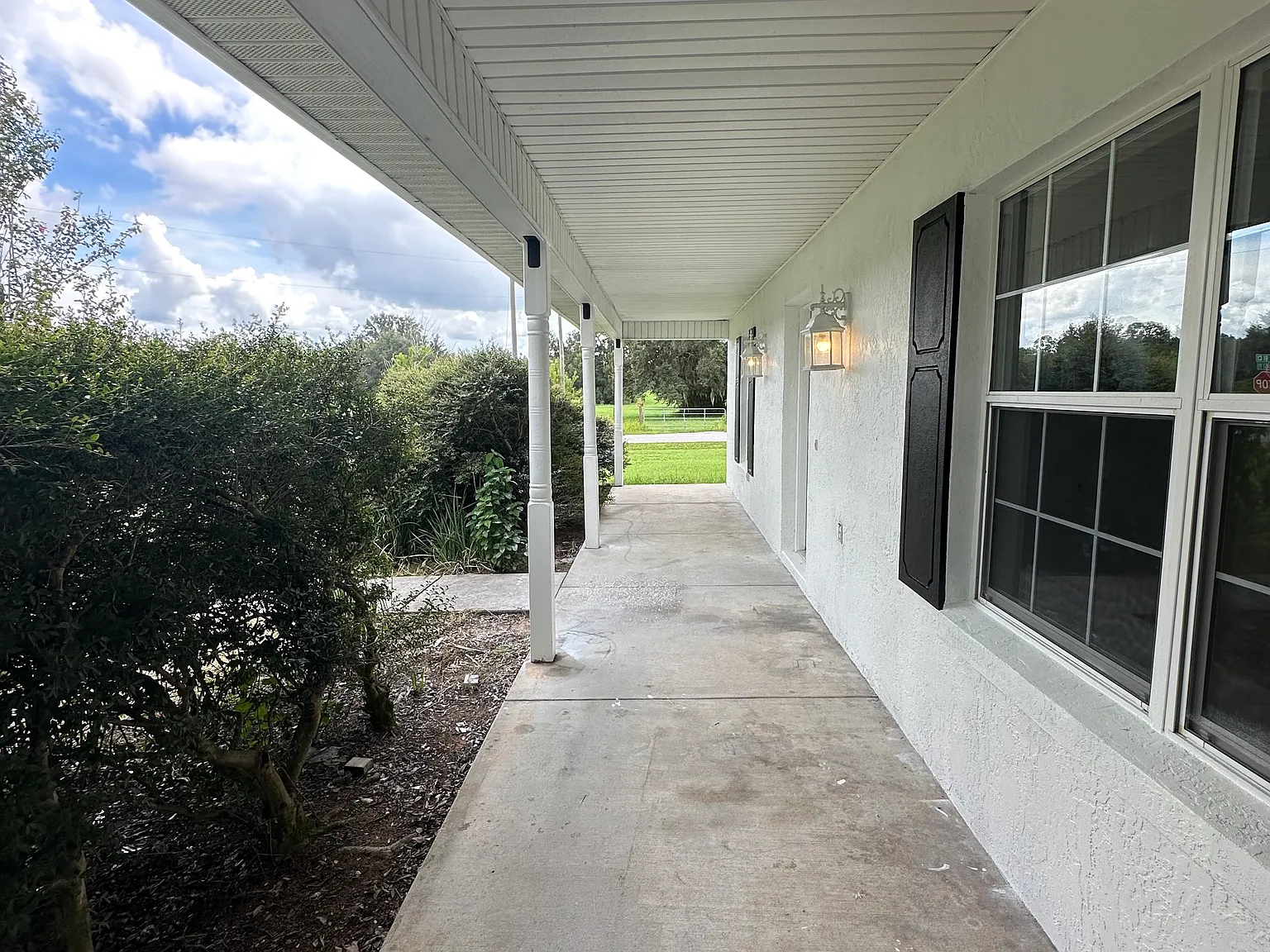 4 bed, 2219 sqft, $2,495 — Photo 2