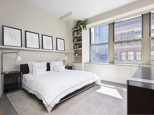 Sold by Sotheby's International Realty | media 42