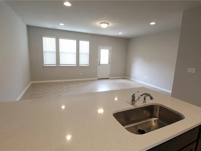 2028 Arendale Dr — Photo 42