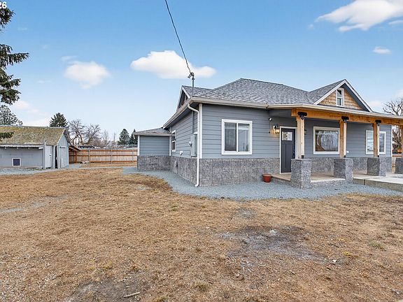 3rd image of 1545 3rd St