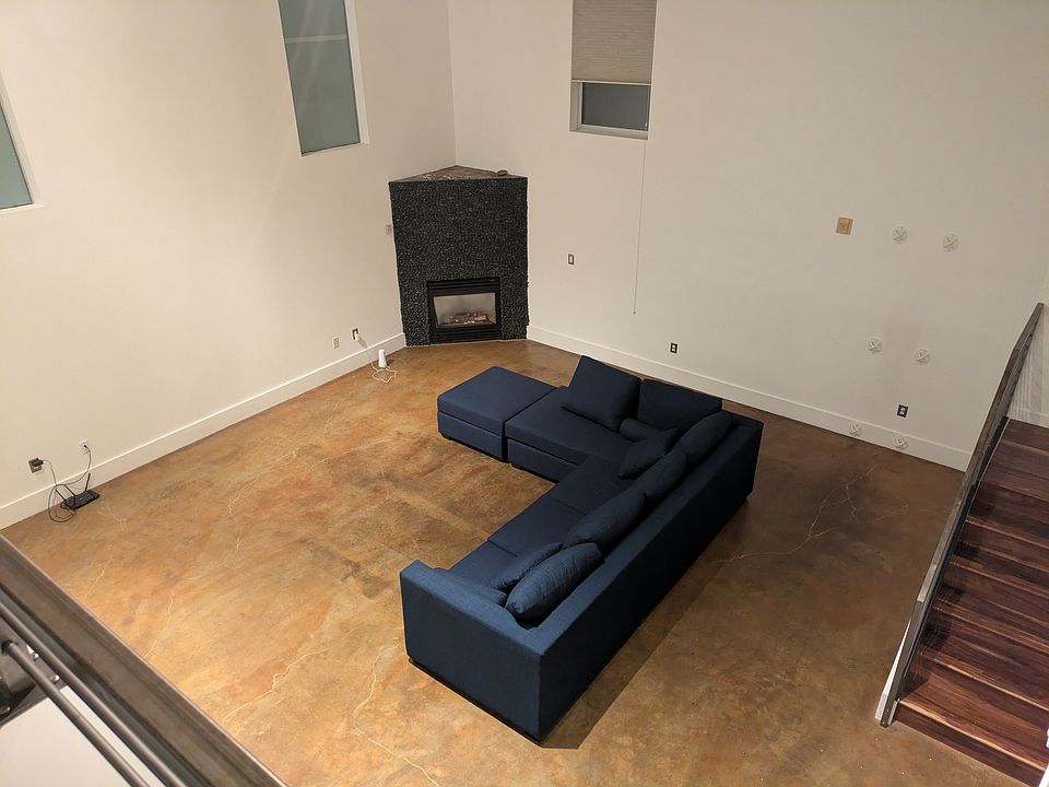 1st image of 250 Clara St Unit 3