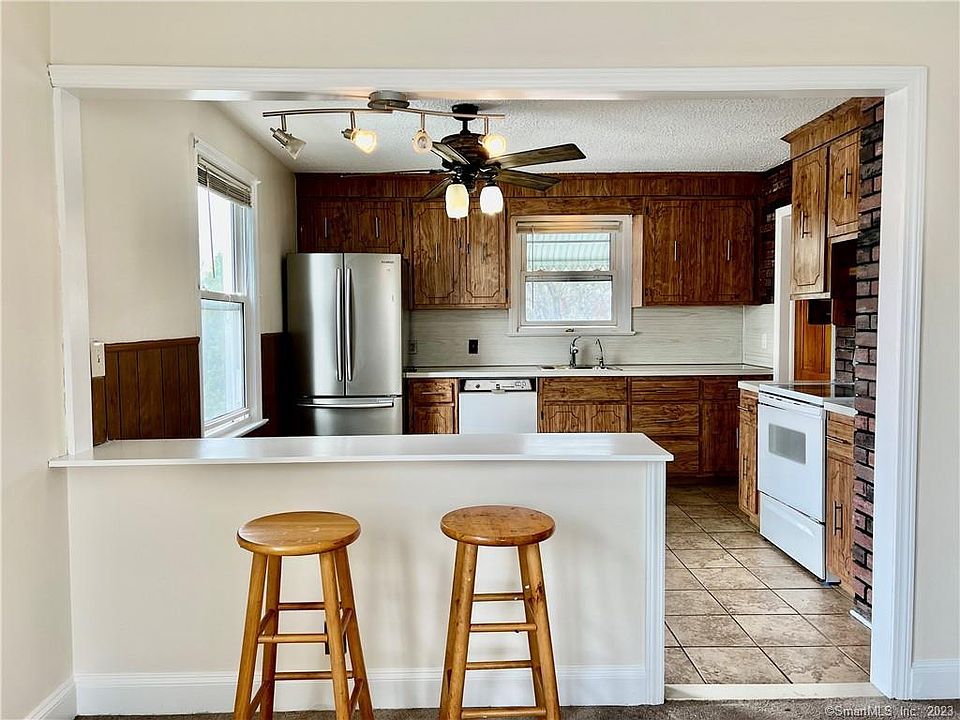 45 Light St, Stratford, CT 06615 Zillow