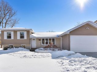 17W171 Monterey Ave, Oakbrook Terrace, IL