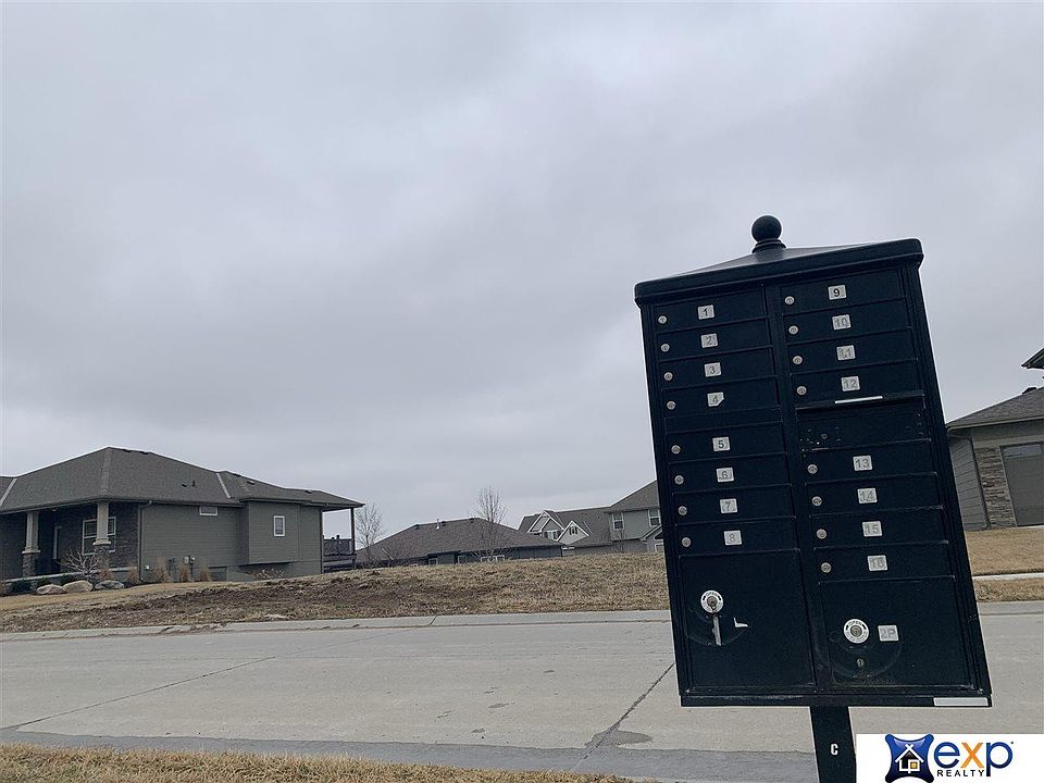 1st image of 10625 S 191st St