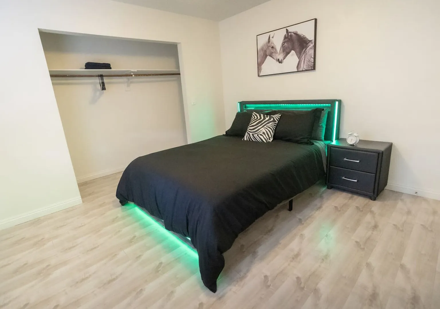 2 Bdr Close to Las Vegas Strip — Photo 3