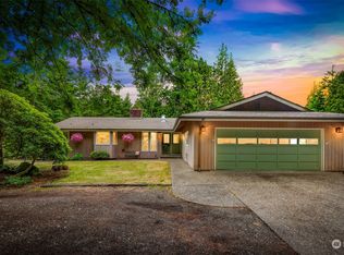 241 N Harvey Rd, Blaine, WA 98230