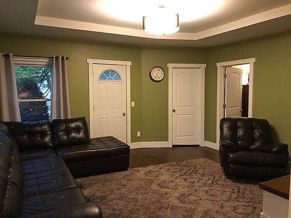 4th image of 4653 142nd Ave