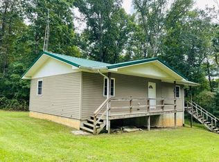 1374 Nixon Rd, Peebles, OH 45660