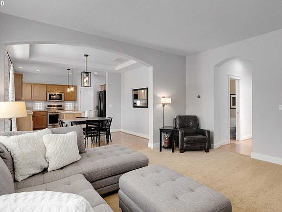 4th image of 5711 NE Lisbon Way