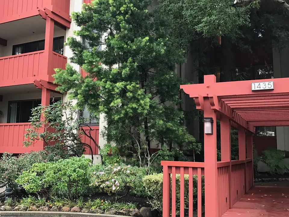 1435 Bellevue Ave #106