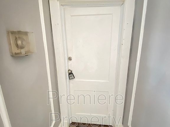 2nd image of 3119 Thompson Ave APT 3E-3