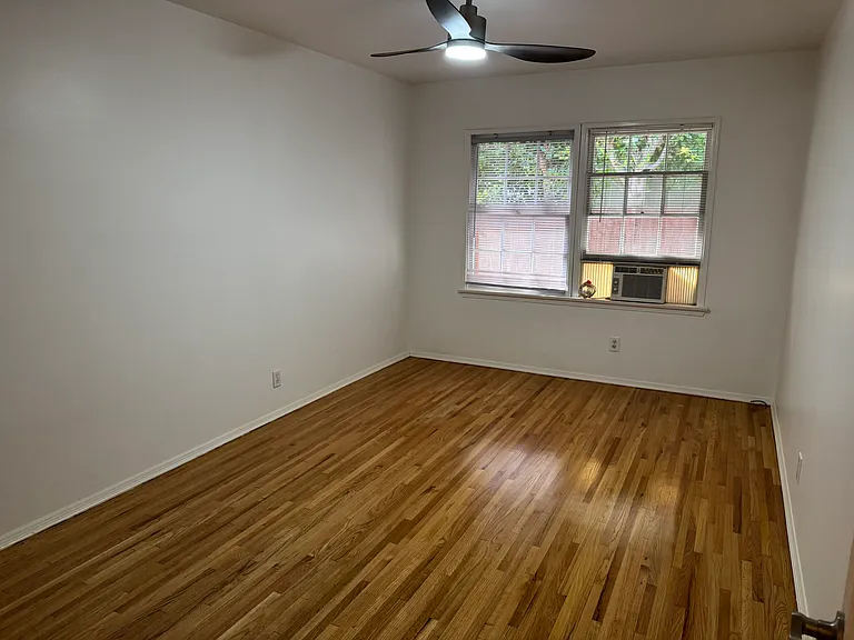 10603 Camarillo St — Photo 10