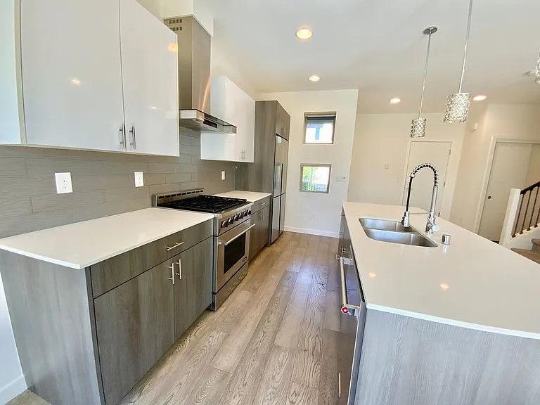 16329 Main View Ln NE — Photo 5