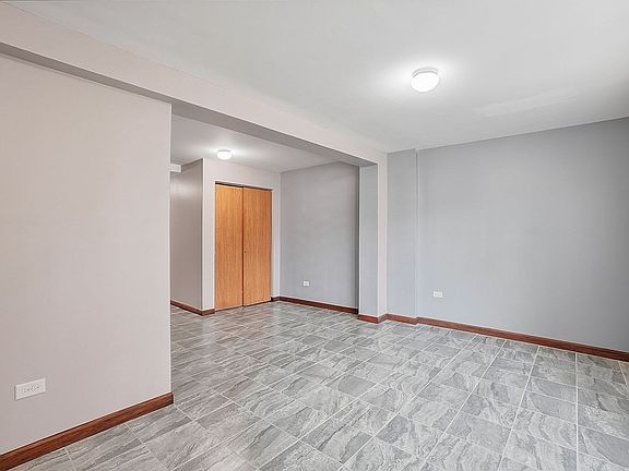 4th image of 10633 S Avenue M