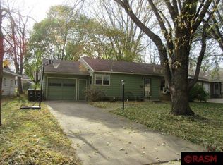 724 Upper Johnson Cir, Saint Peter, MN 56082