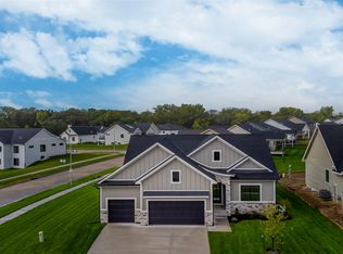 820 Hamilton Rd, Waukee, IA 50263