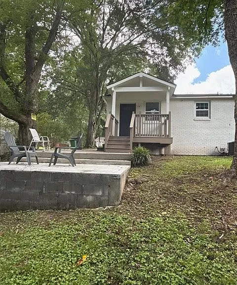 331 Simca St SE — Photo 22