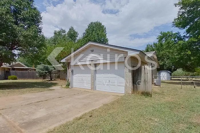 3 bed, 2.0 bath, 1315 sqft, $1,395 — Photo 3