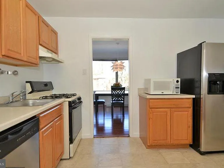 4501 Arlington Blvd #321 — Photo 3