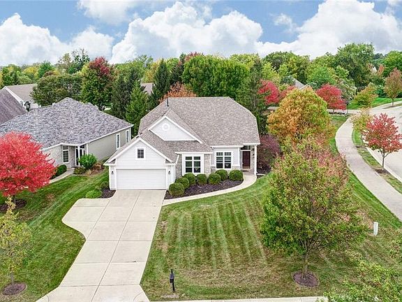 3rd image of 1015 Bentgrass Ln