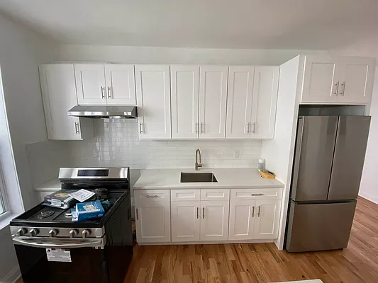 Rented by Premier Metro Realty Corp | media 12