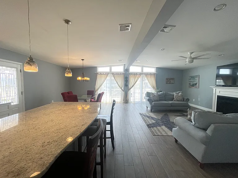31 Parkway — Photo 7