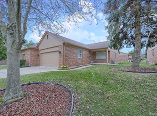 3540 Rose Cir, Trenton, MI 48183