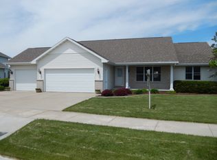 4216 E Glory Ln, Appleton, WI 54913