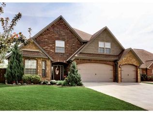 3901 SW Banbury Dr, Bentonville, AR 72713