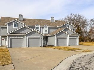 5732 NW Plantation Ln, Lees Summit, MO 64064