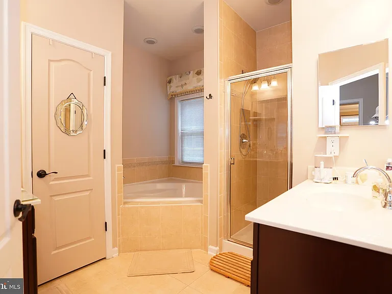 20779 Crescent Pointe Pl — Photo 20