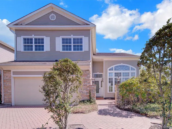 177 Hamlet Drive, Mount Sinai, NY 11766