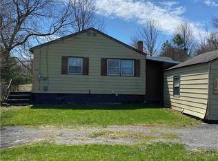 8842 Grange Hill Rd, Sauquoit, NY 13456