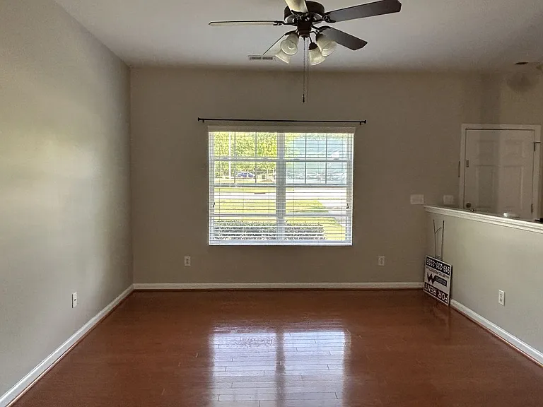 619 Laurens Way — Photo 11