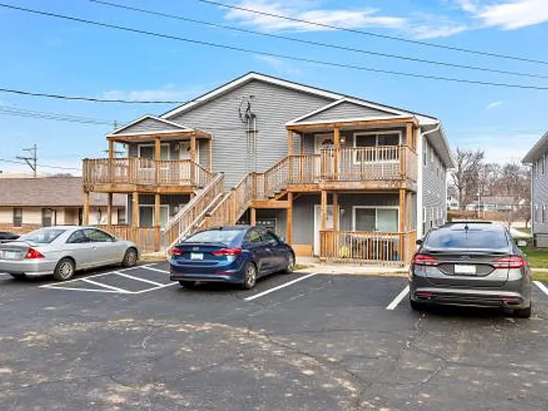 The District Apartments — Photo 11